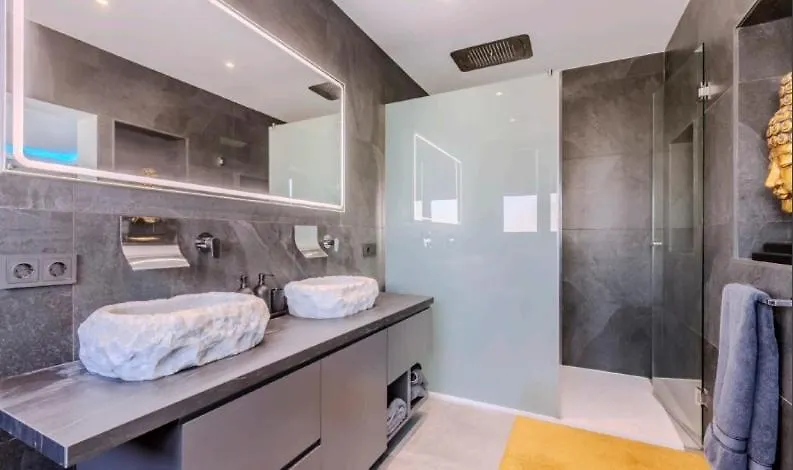 Brand New Modern Villa Marbellac